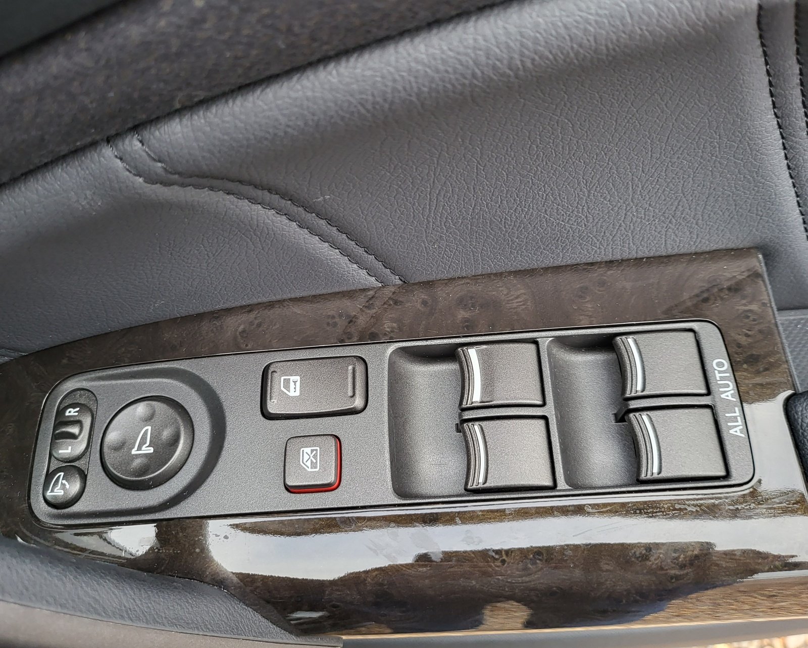 FRESH IMPORT 2013 HONDA ELYSION PRESTIGE 2.4 AUTOMATIC 7 SEATER BLACK ULEZ FREE