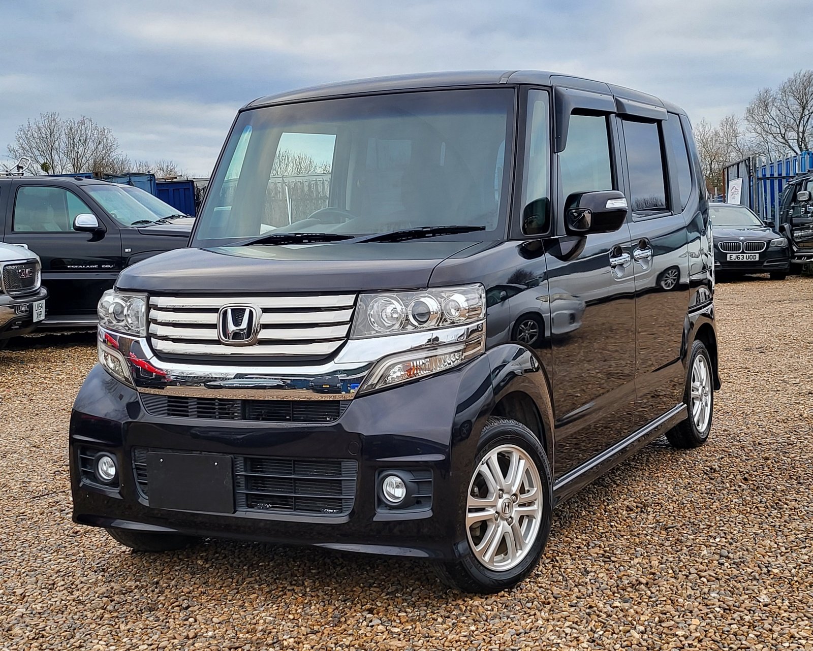 FRESH IMPORT 2012 HONDA N-BOX CUSTOM 660cc AUTOMATIC MINI MPV BLACK ULEZ FREE