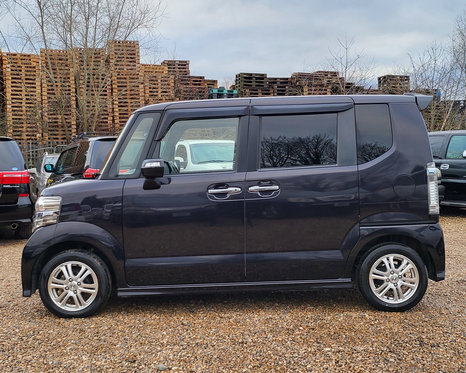 FRESH IMPORT 2012 HONDA N-BOX CUSTOM 660cc AUTOMATIC MINI MPV BLACK ULEZ FREE