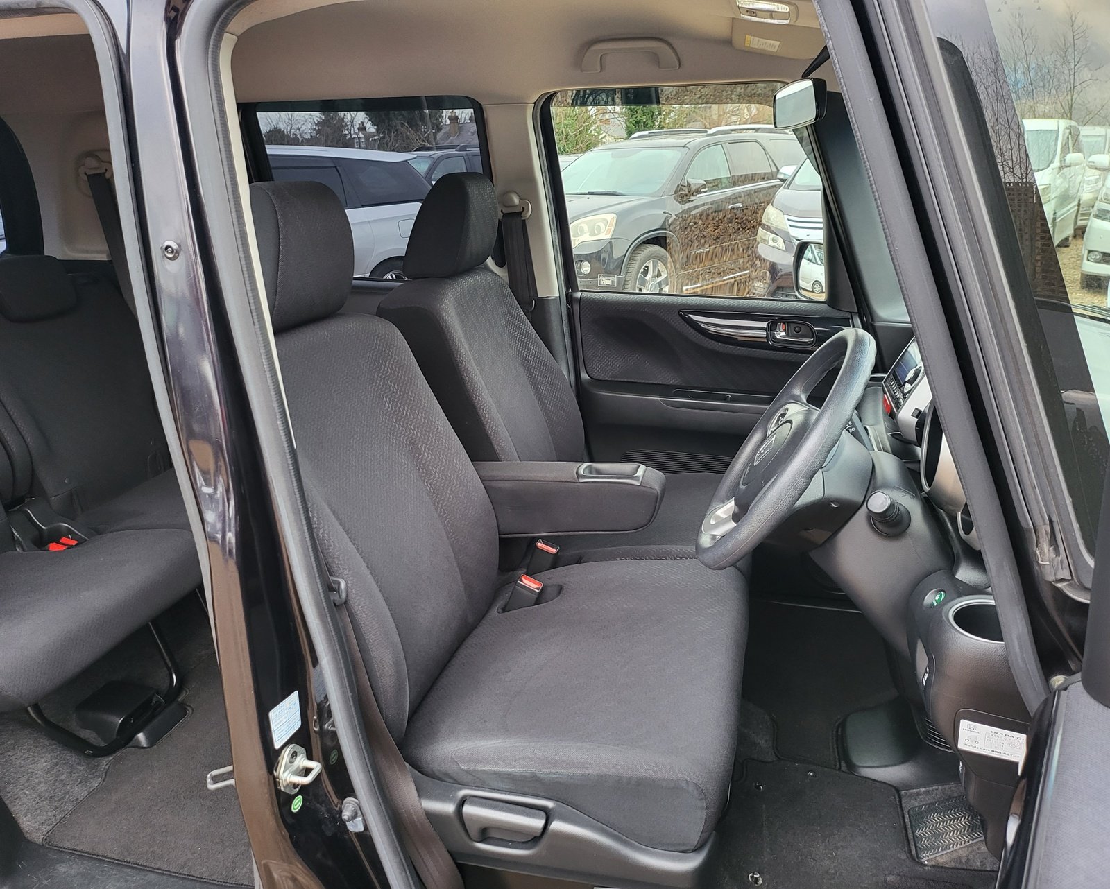 FRESH IMPORT 2012 HONDA N-BOX CUSTOM 660cc AUTOMATIC MINI MPV BLACK ULEZ FREE