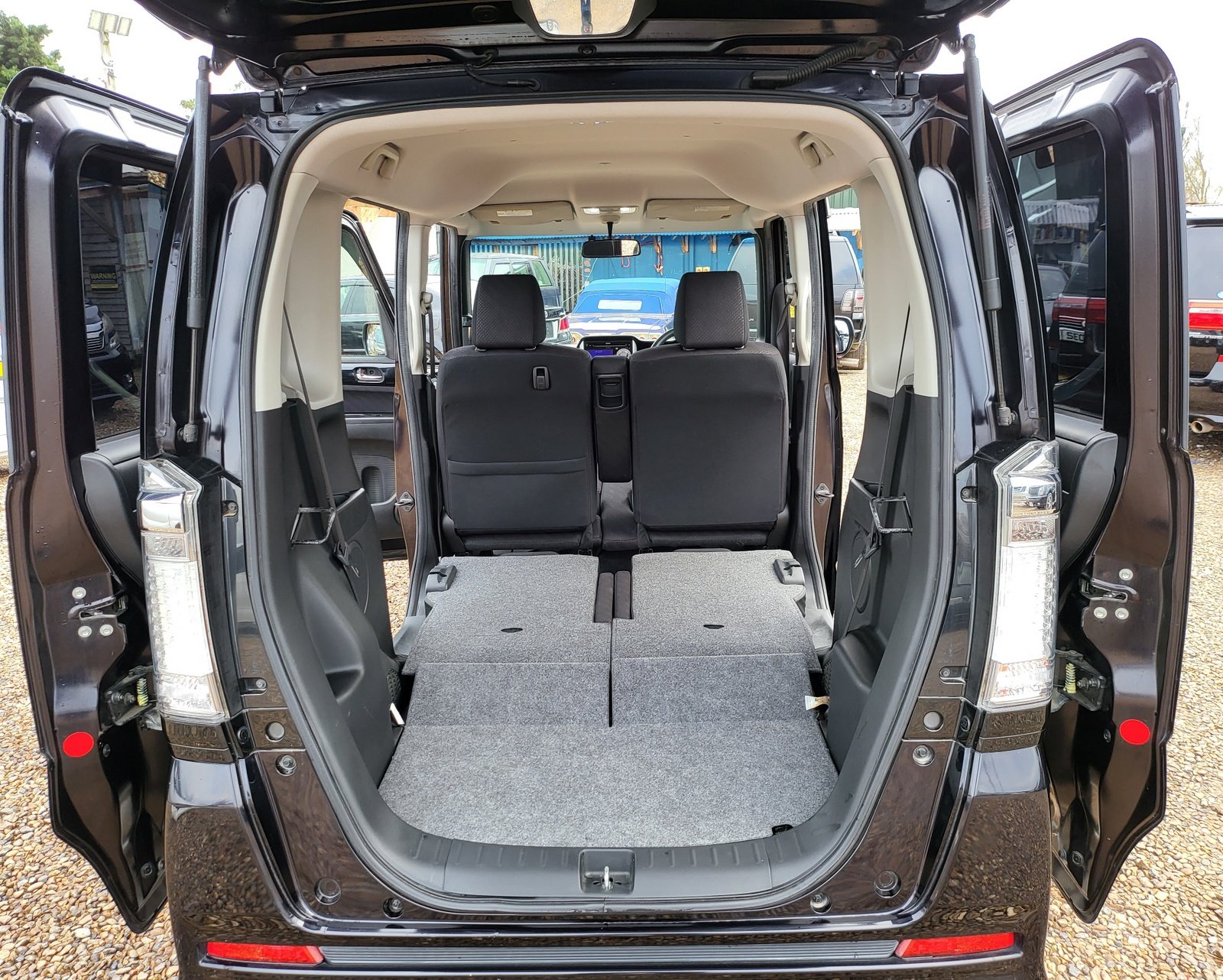 FRESH IMPORT 2012 HONDA N-BOX CUSTOM 660cc AUTOMATIC MINI MPV BLACK ULEZ FREE