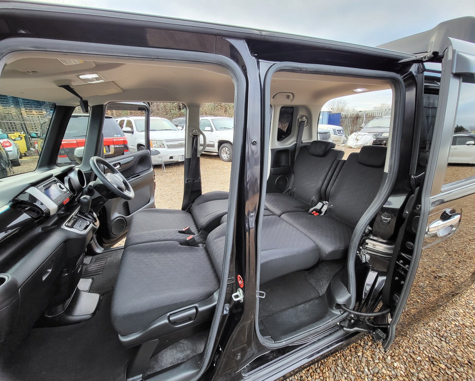 FRESH IMPORT 2012 HONDA N-BOX CUSTOM 660cc AUTOMATIC MINI MPV BLACK ULEZ FREE