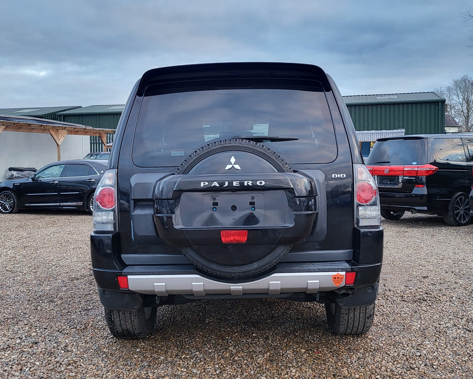 FRESH IMPORT 2010 MITSUBISHI PAJERO 3.2 DIESEL AUTOMATIC 3 DOOR SWB BLACK SHOGUN
