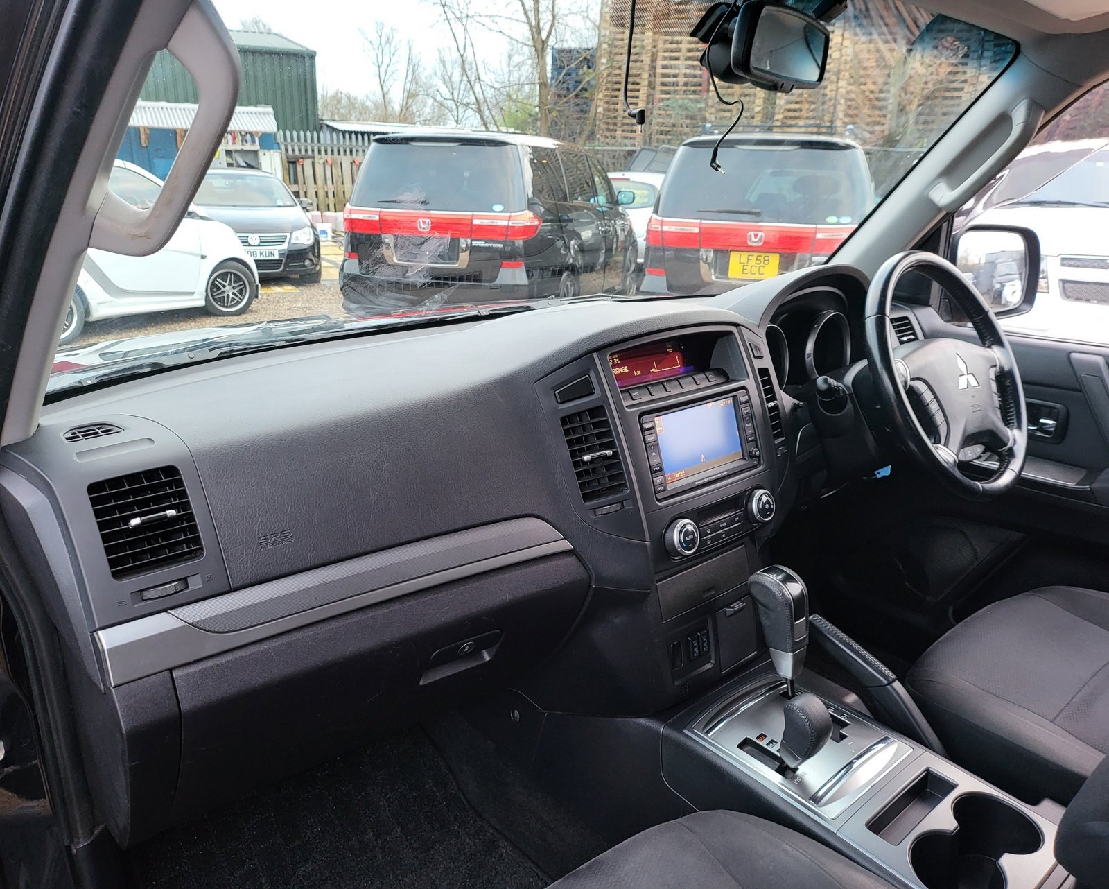 FRESH IMPORT 2010 MITSUBISHI PAJERO 3.2 DIESEL AUTOMATIC 3 DOOR SWB BLACK SHOGUN