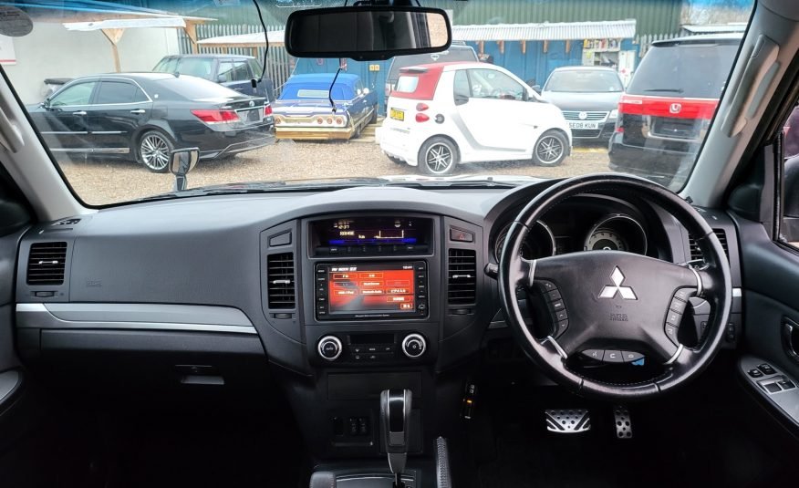 FRESH IMPORT 2010 MITSUBISHI PAJERO 3.2 DIESEL AUTOMATIC 3 DOOR SWB BLACK SHOGUN