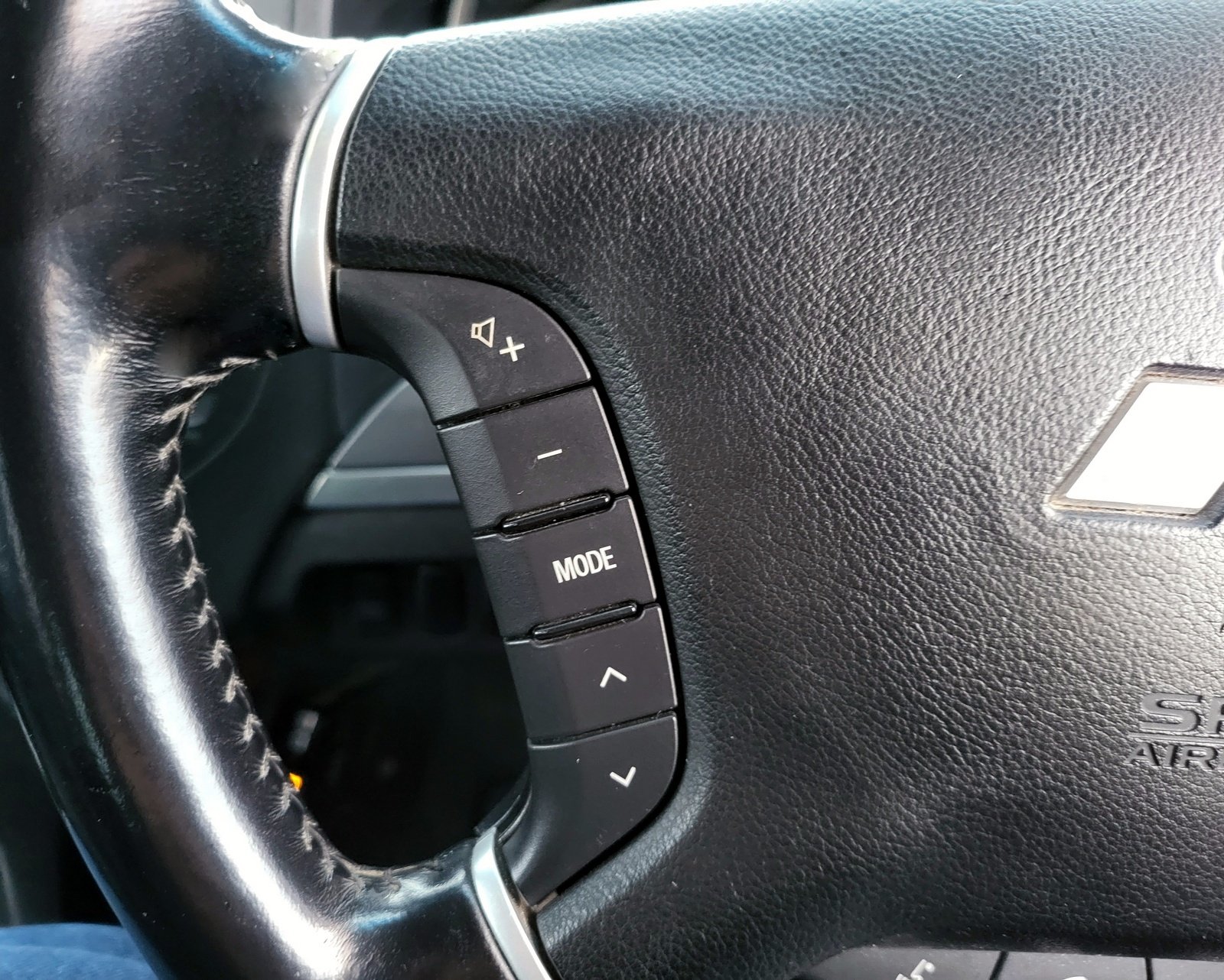 FRESH IMPORT 2010 MITSUBISHI PAJERO 3.2 DIESEL AUTOMATIC 3 DOOR SWB BLACK SHOGUN