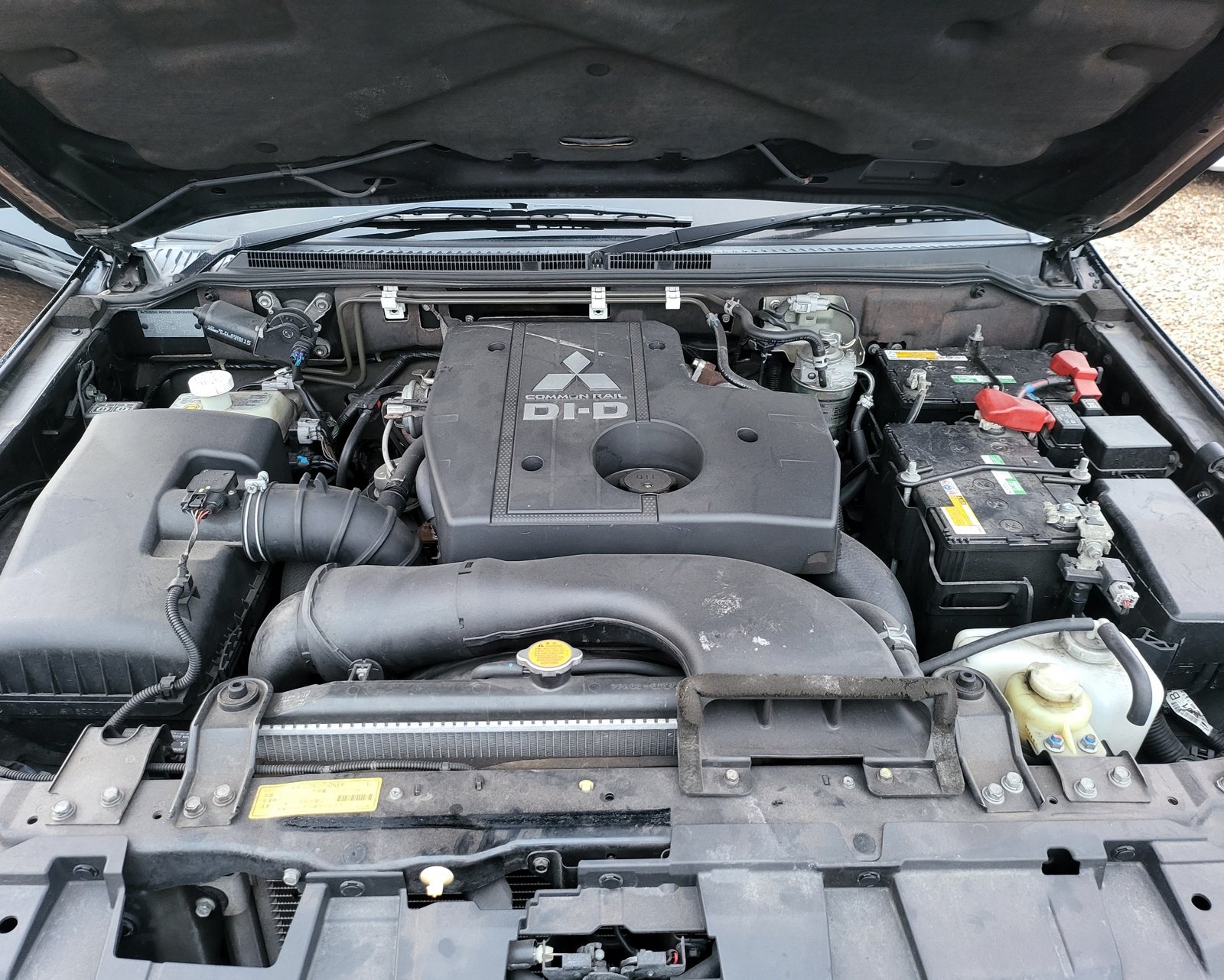 FRESH IMPORT 2010 MITSUBISHI PAJERO 3.2 DIESEL AUTOMATIC 3 DOOR SWB BLACK SHOGUN