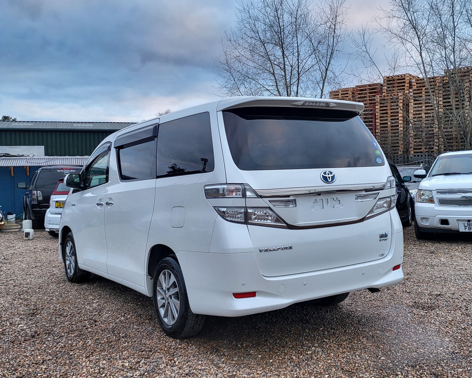2013 FRESH IMPORT TOYOTA VELLFIRE ALPHARD HYBRID AUTOMATIC 7 SEATER ULEZ FREE