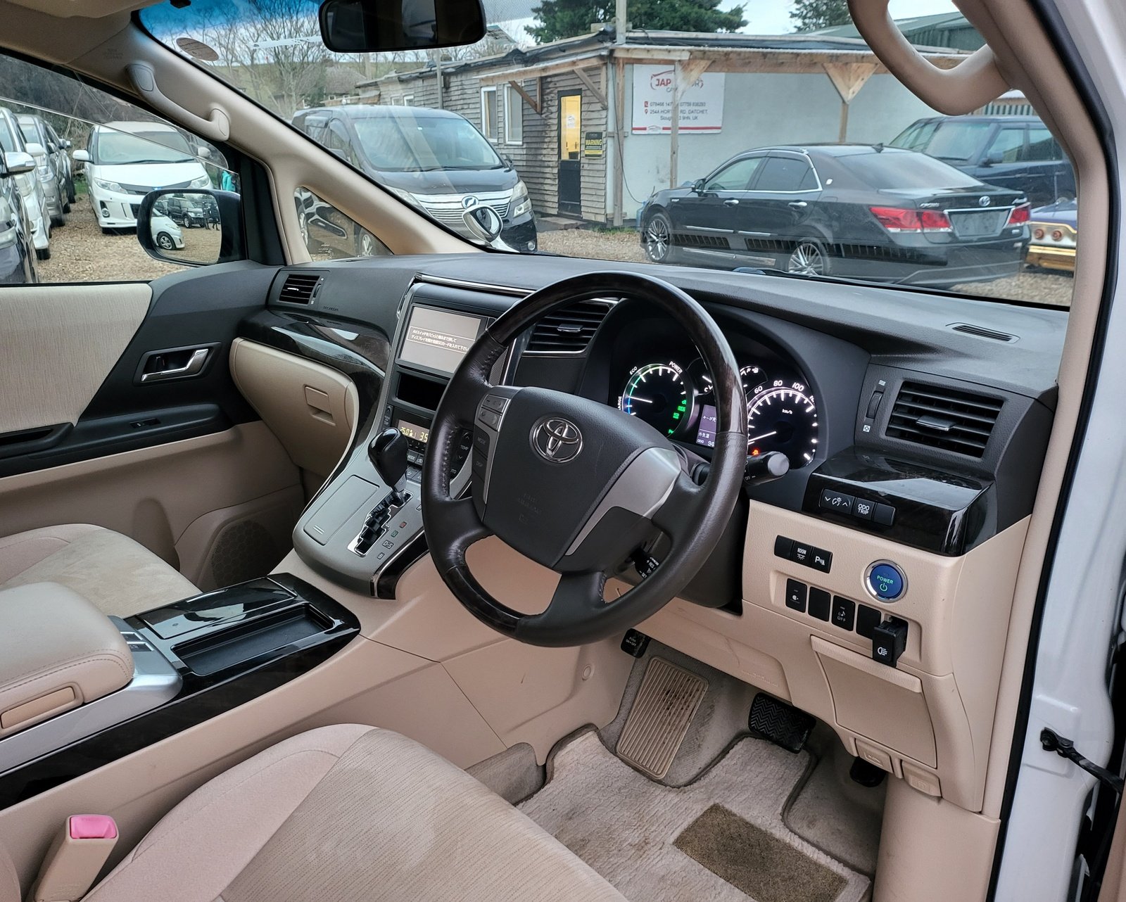 2013 FRESH IMPORT TOYOTA VELLFIRE ALPHARD HYBRID AUTOMATIC 7 SEATER ULEZ FREE