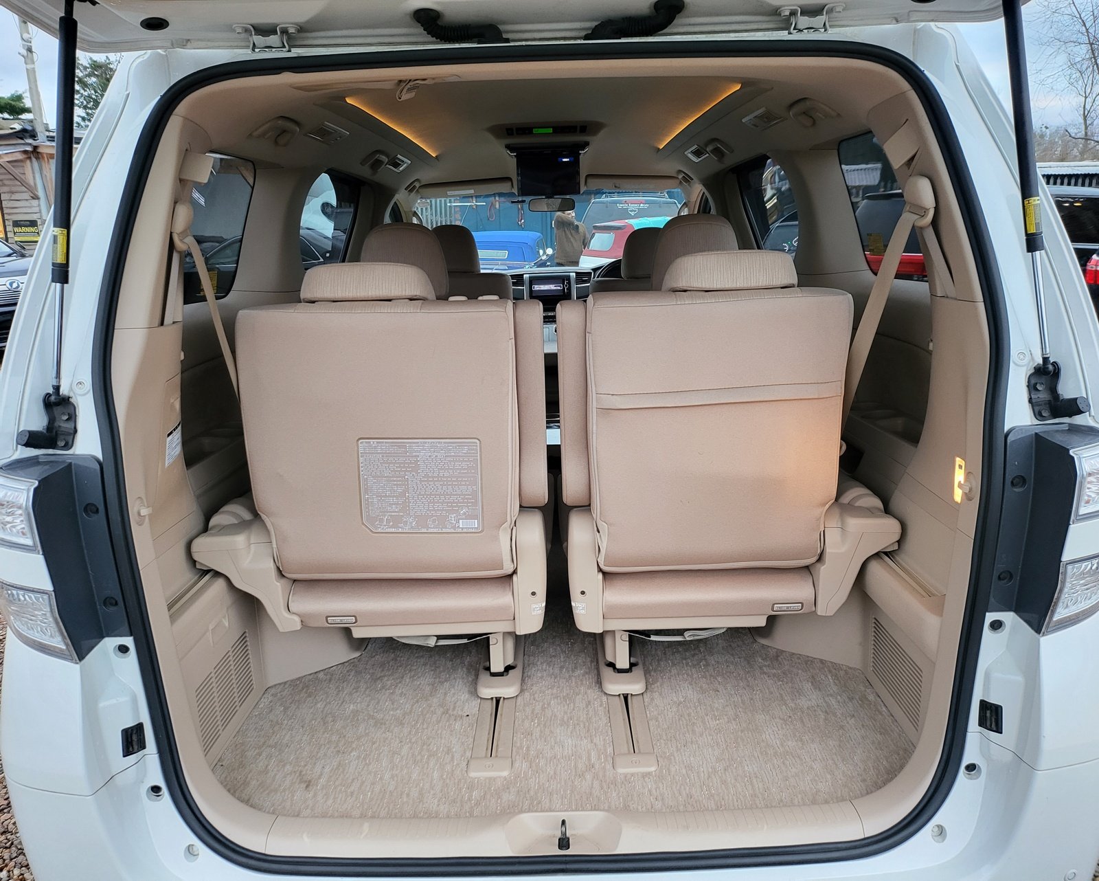 2013 FRESH IMPORT TOYOTA VELLFIRE ALPHARD HYBRID AUTOMATIC 7 SEATER ULEZ FREE