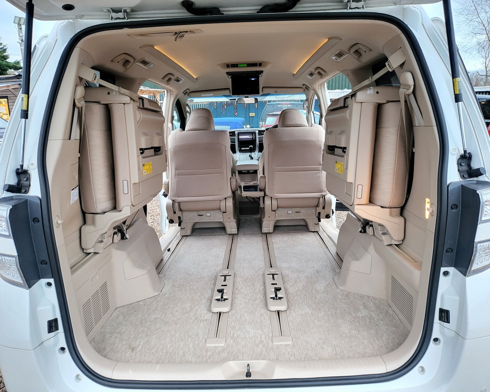 2013 FRESH IMPORT TOYOTA VELLFIRE ALPHARD HYBRID AUTOMATIC 7 SEATER ULEZ FREE