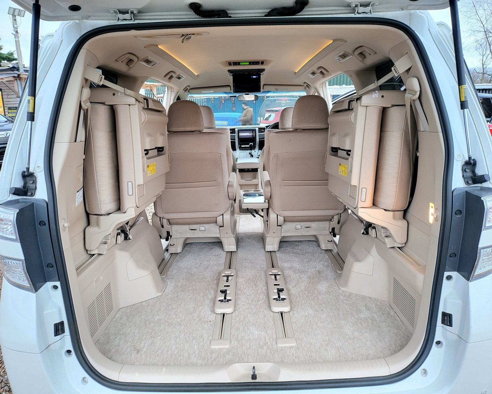 2013 FRESH IMPORT TOYOTA VELLFIRE ALPHARD HYBRID AUTOMATIC 7 SEATER ULEZ FREE