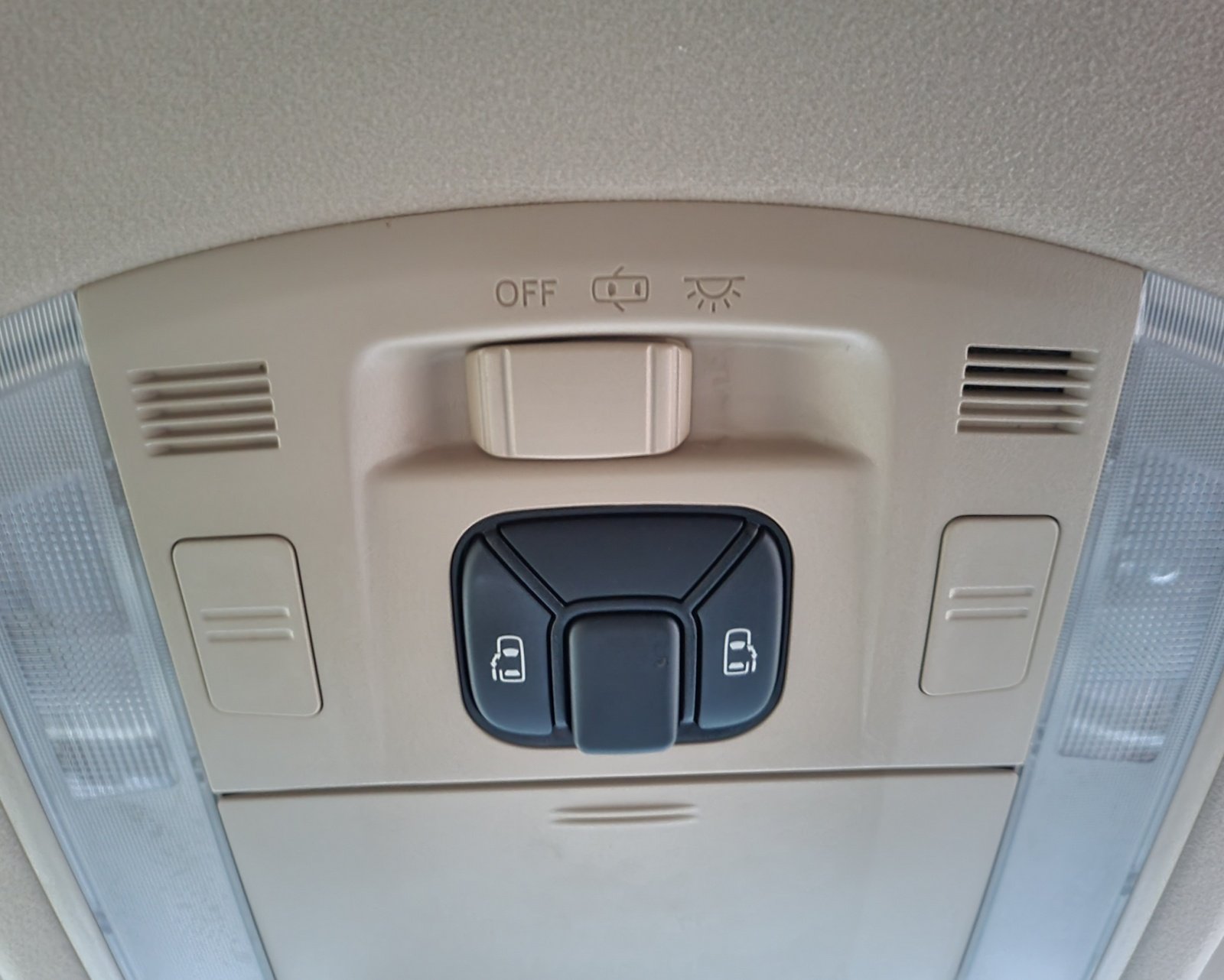 2013 FRESH IMPORT TOYOTA VELLFIRE ALPHARD HYBRID AUTOMATIC 7 SEATER ULEZ FREE