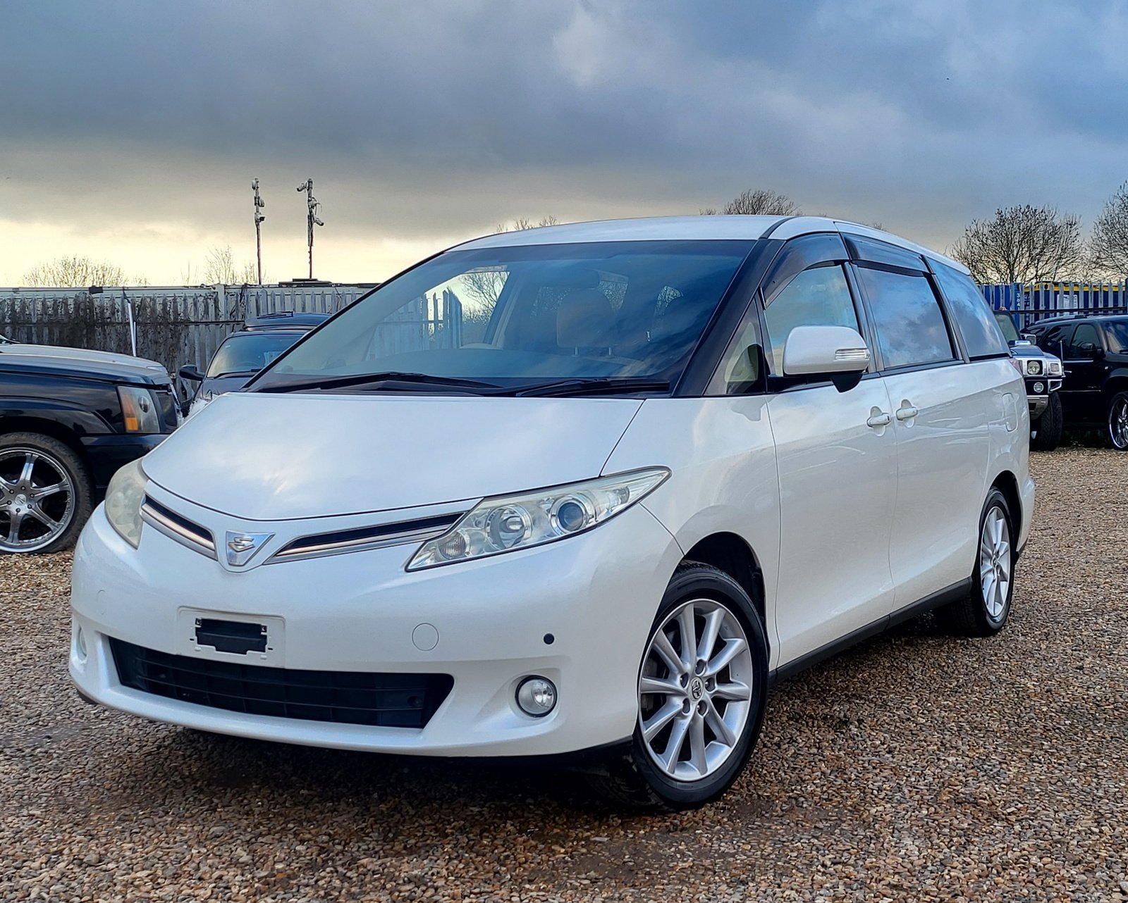 2012 FRESH IMPORT TOYOTA ESTIMA 2.4 AUTOMATIC 8 SEATER WHITE ULEZ FREE