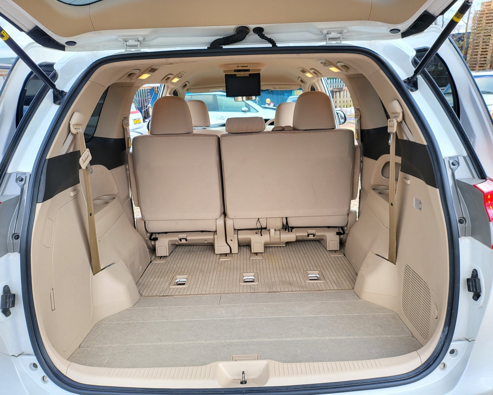 2012 FRESH IMPORT TOYOTA ESTIMA 2.4 AUTOMATIC 8 SEATER WHITE ULEZ FREE