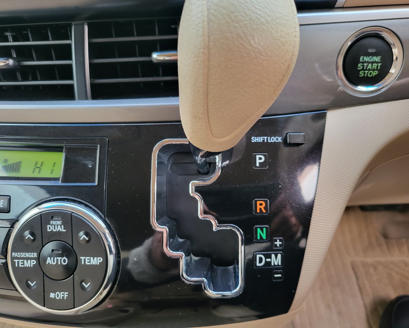 2012 FRESH IMPORT TOYOTA ESTIMA 2.4 AUTOMATIC 8 SEATER WHITE ULEZ FREE