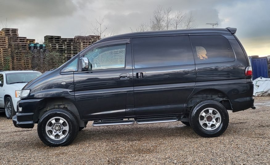 FRESH IMPORT 2007 MITSUBISHI DELICA SPACE GEAR 3.0 V6 4WD ACTIVE FIELD EDITION