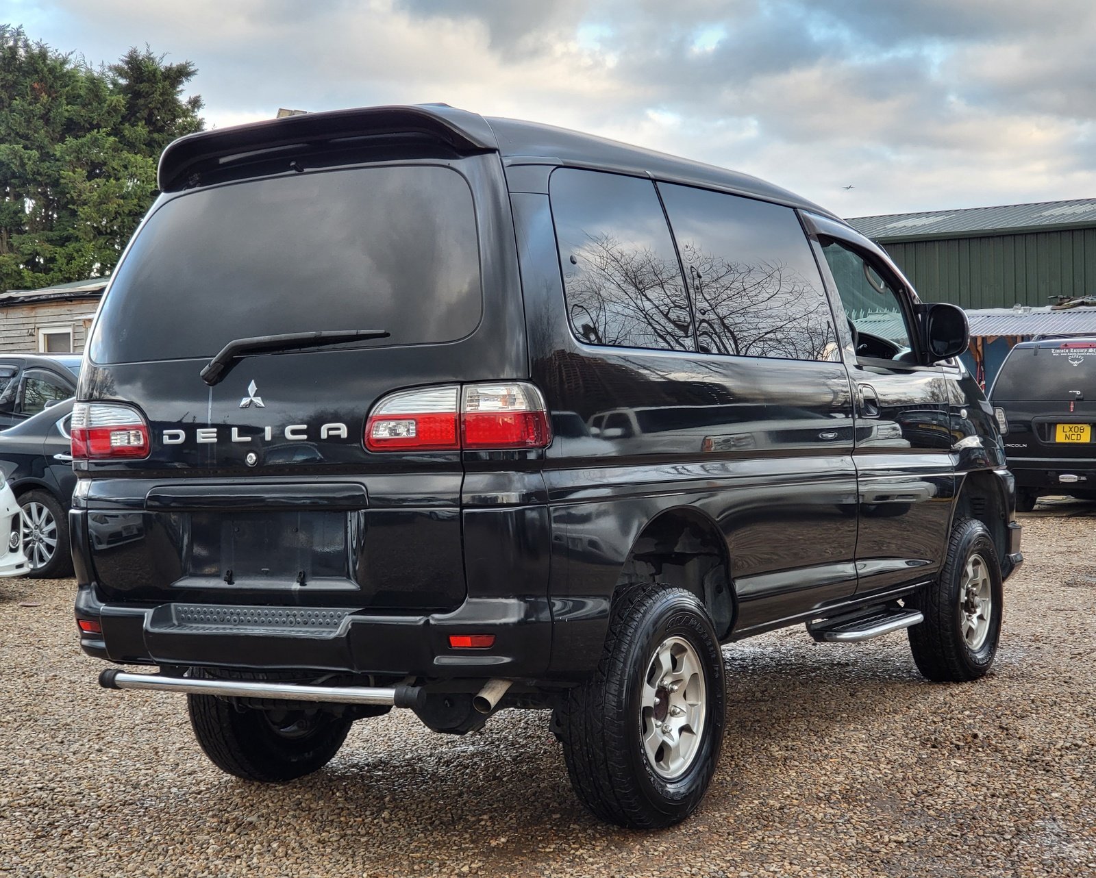 FRESH IMPORT 2007 MITSUBISHI DELICA SPACE GEAR 3.0 V6 4WD ACTIVE FIELD EDITION