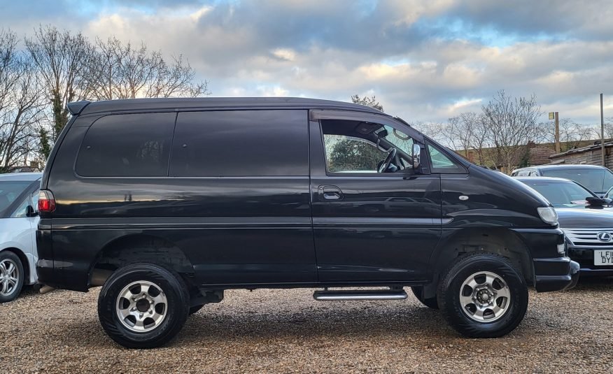 FRESH IMPORT 2007 MITSUBISHI DELICA SPACE GEAR 3.0 V6 4WD ACTIVE FIELD EDITION