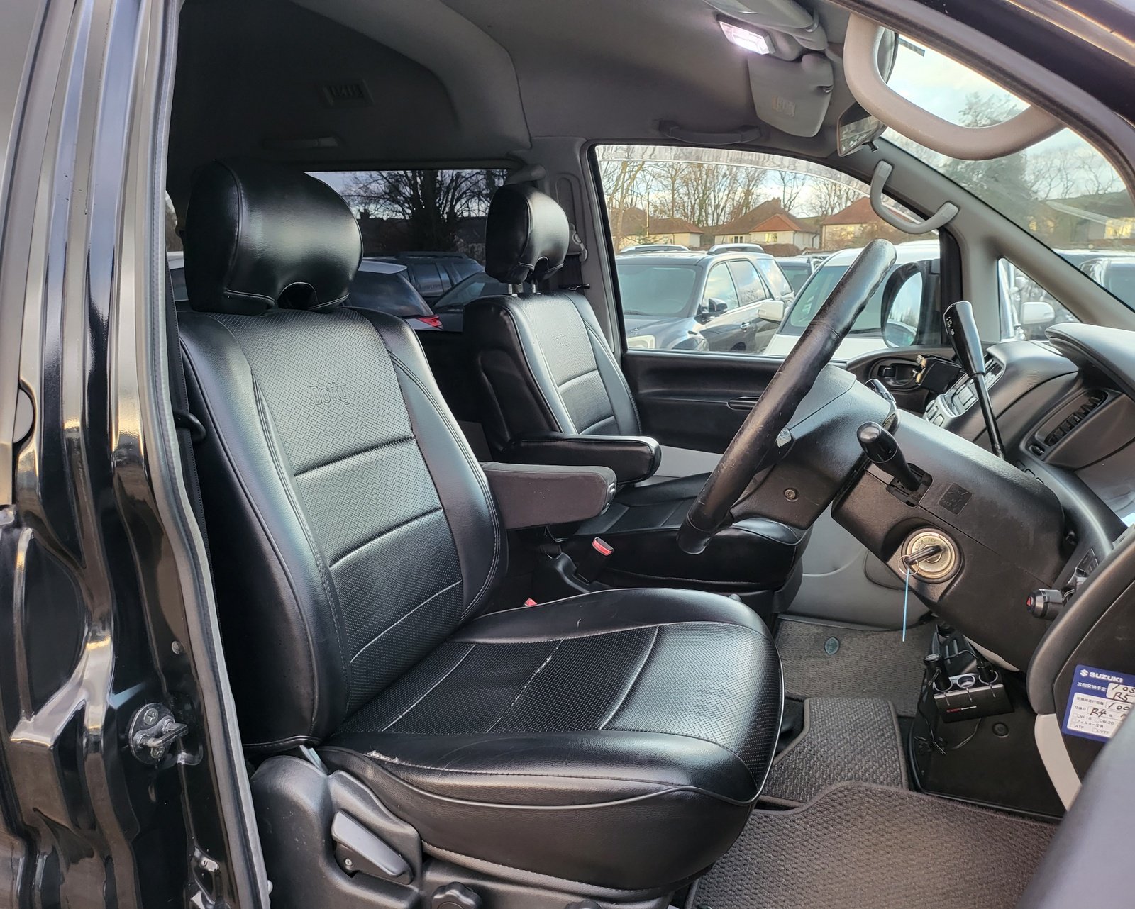 FRESH IMPORT 2007 MITSUBISHI DELICA SPACE GEAR 3.0 V6 4WD ACTIVE FIELD EDITION