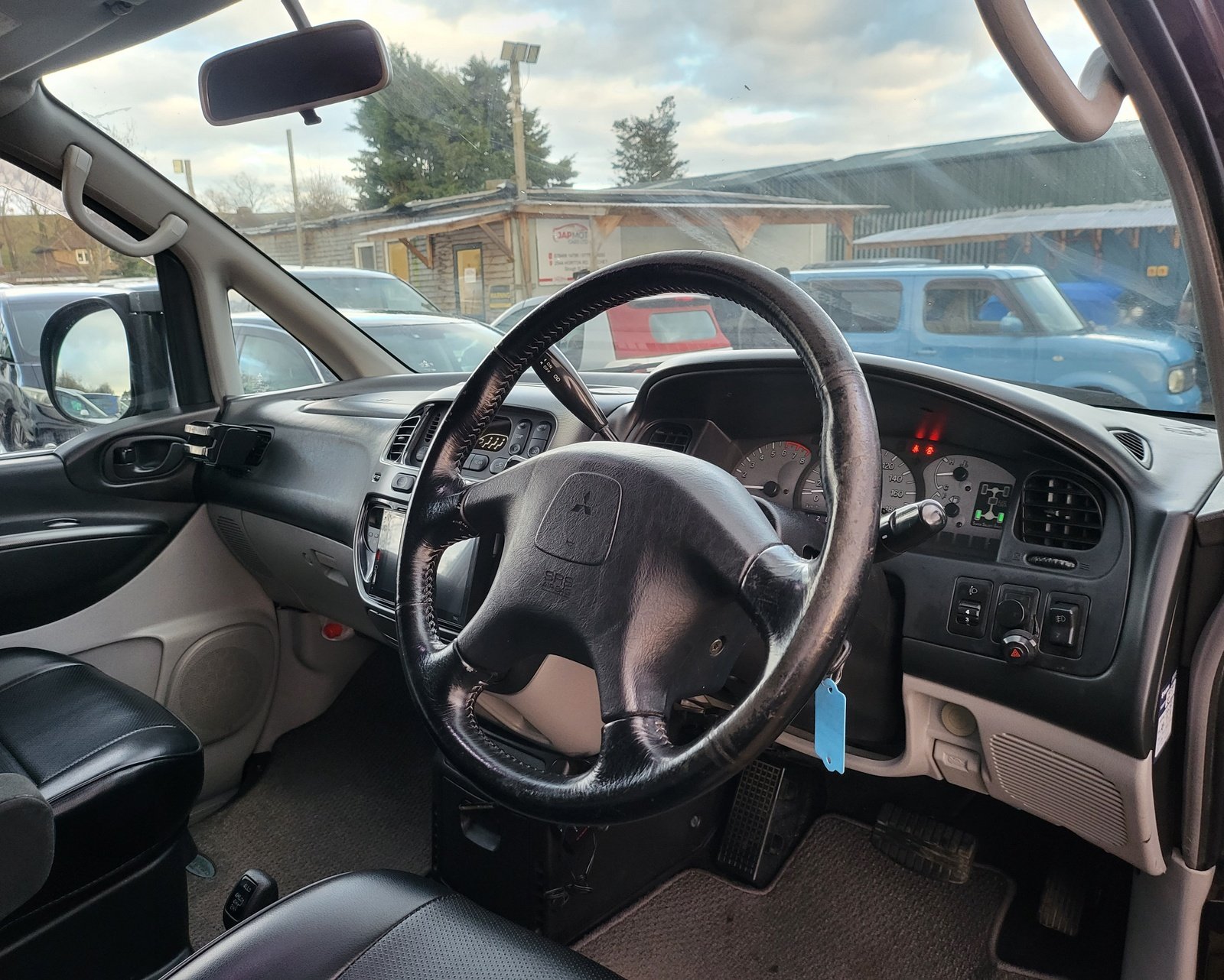 FRESH IMPORT 2007 MITSUBISHI DELICA SPACE GEAR 3.0 V6 4WD ACTIVE FIELD EDITION