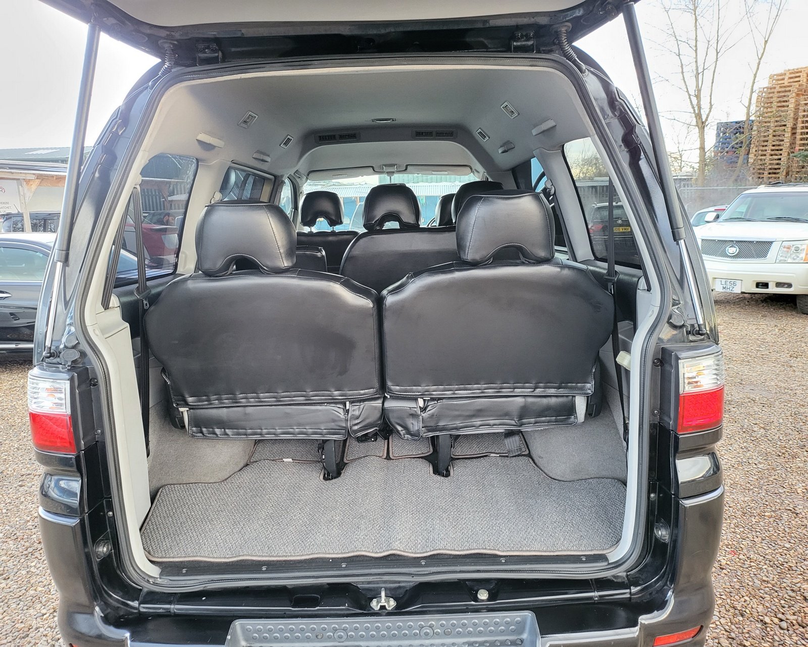 FRESH IMPORT 2007 MITSUBISHI DELICA SPACE GEAR 3.0 V6 4WD ACTIVE FIELD EDITION