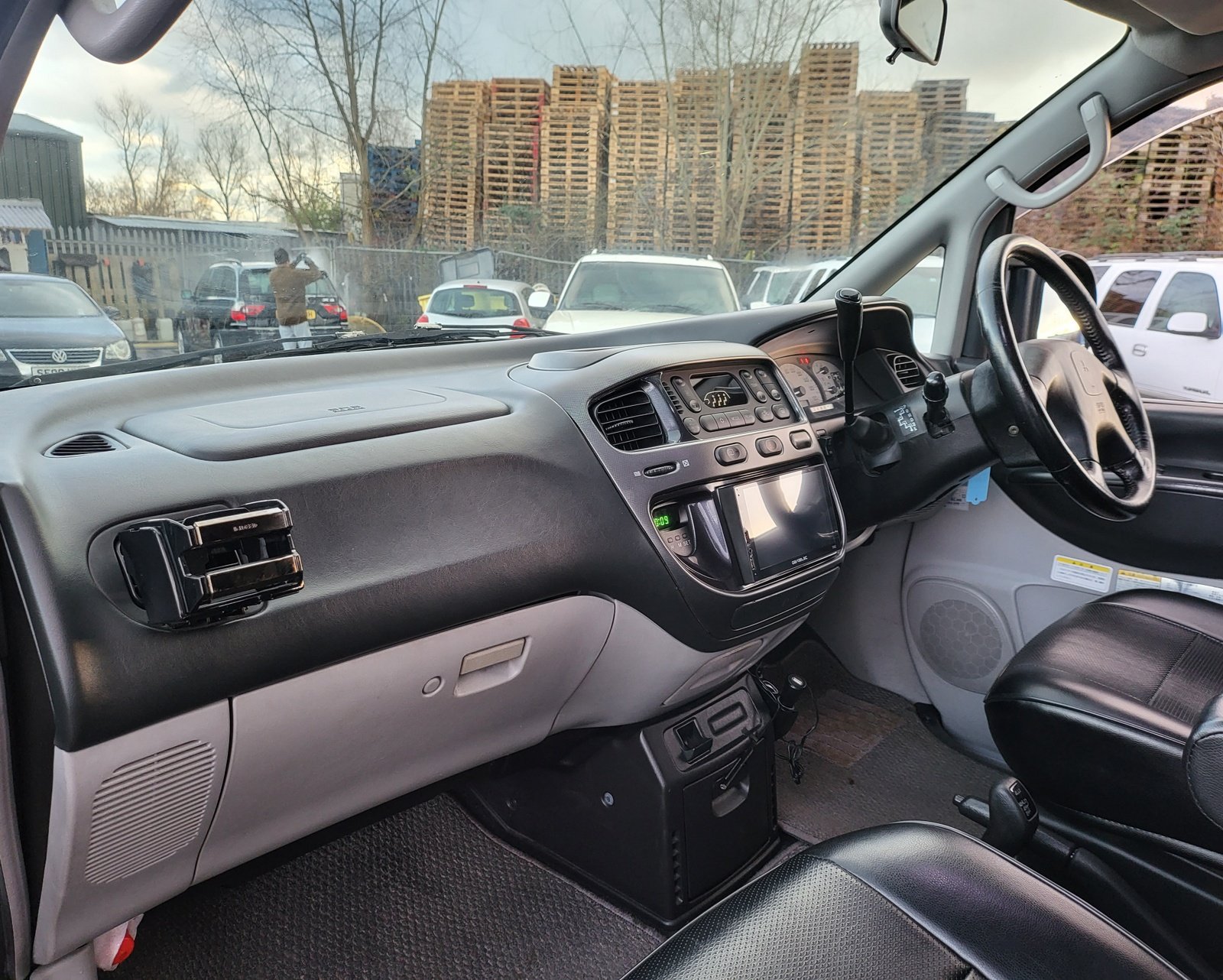 FRESH IMPORT 2007 MITSUBISHI DELICA SPACE GEAR 3.0 V6 4WD ACTIVE FIELD EDITION