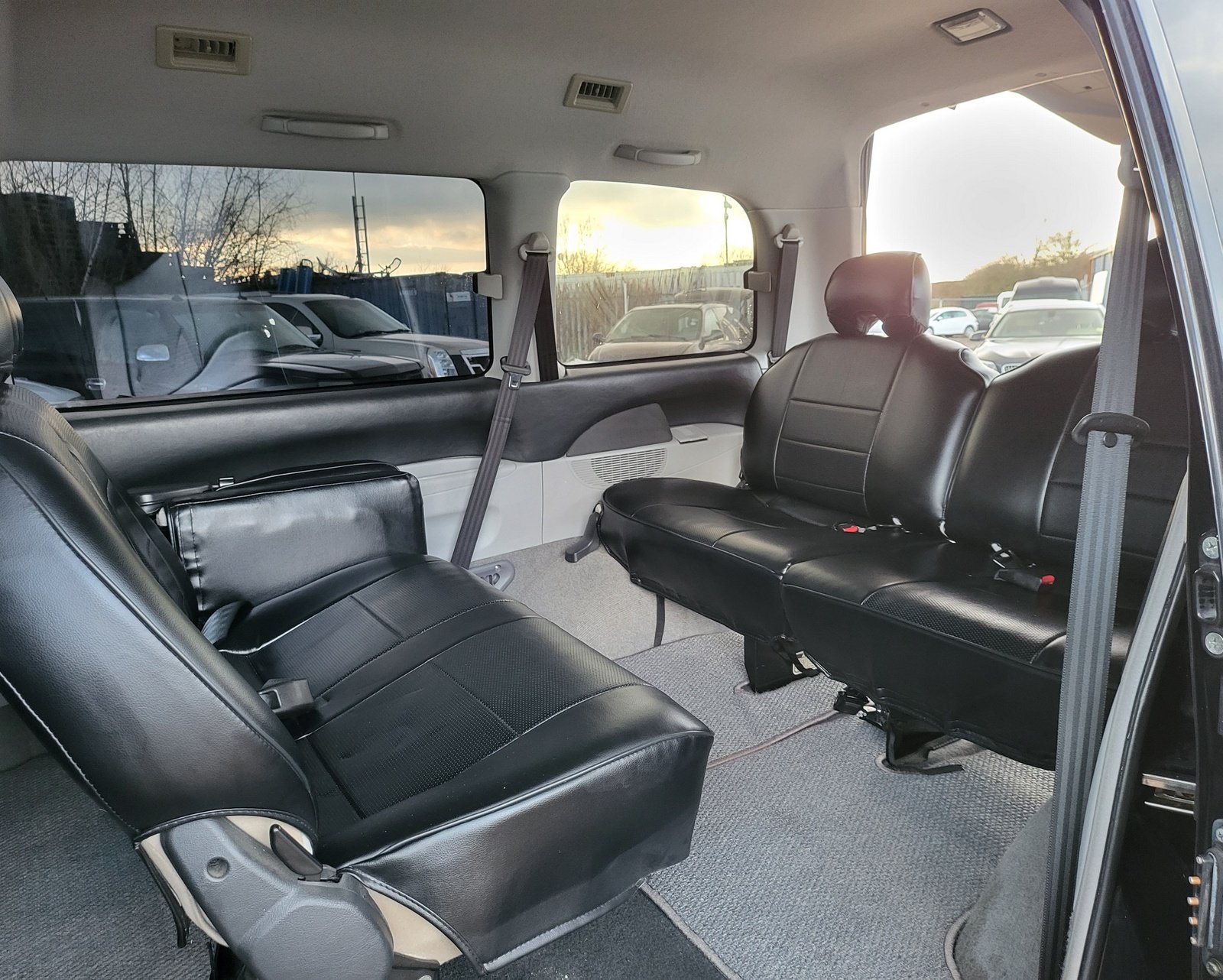 FRESH IMPORT 2007 MITSUBISHI DELICA SPACE GEAR 3.0 V6 4WD ACTIVE FIELD EDITION