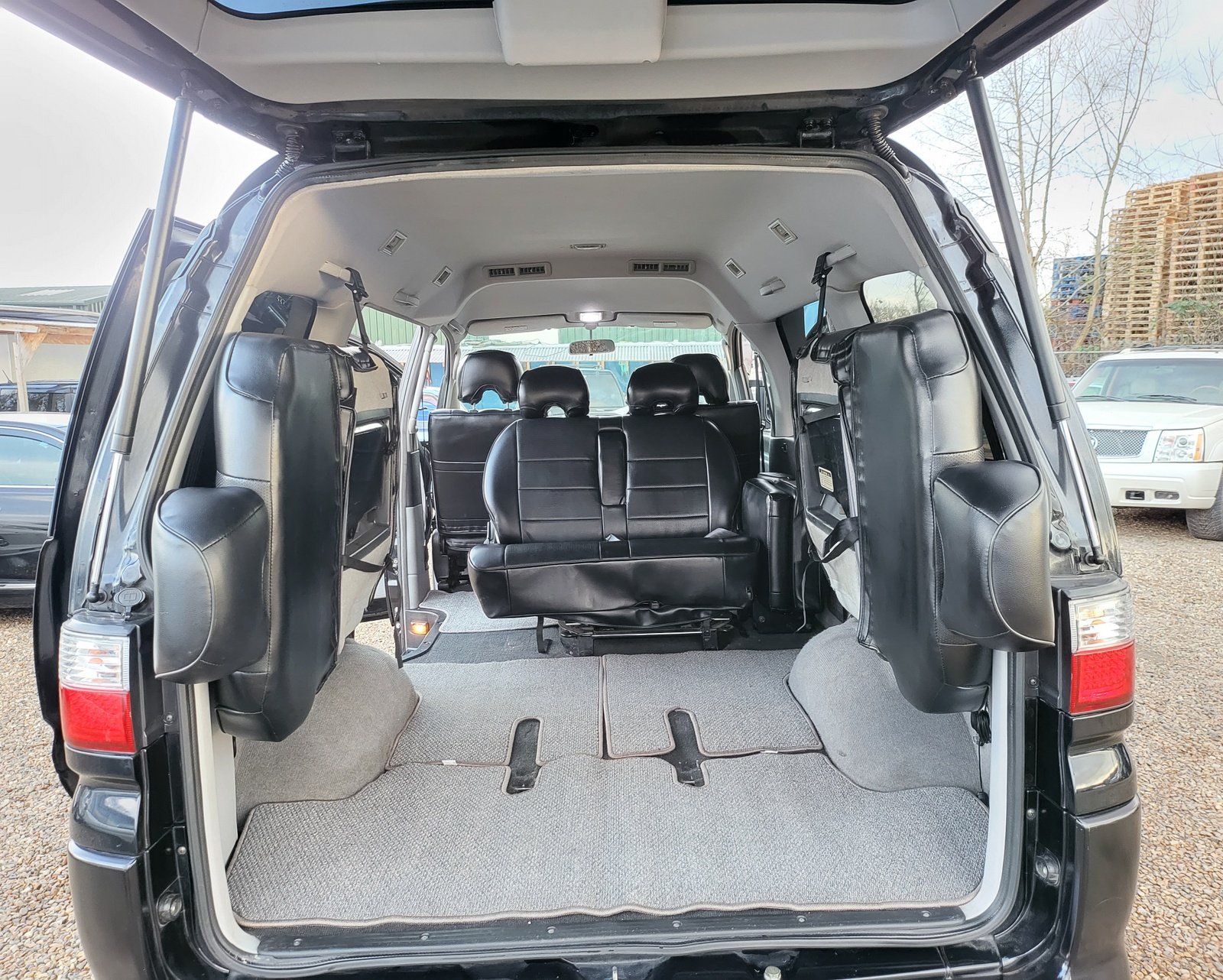 FRESH IMPORT 2007 MITSUBISHI DELICA SPACE GEAR 3.0 V6 4WD ACTIVE FIELD EDITION