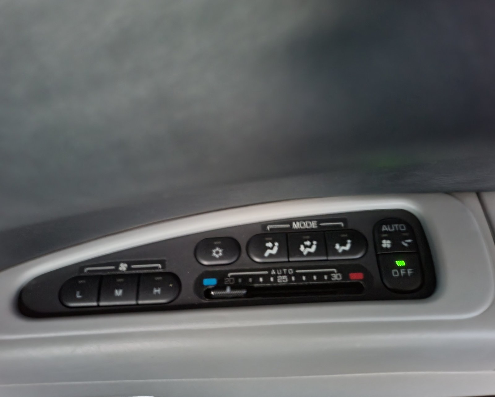 FRESH IMPORT 2007 MITSUBISHI DELICA SPACE GEAR 3.0 V6 4WD ACTIVE FIELD EDITION