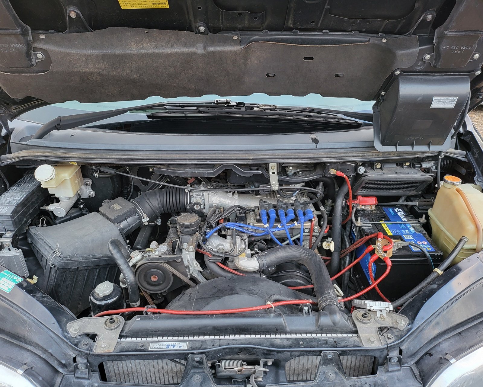 FRESH IMPORT 2007 MITSUBISHI DELICA SPACE GEAR 3.0 V6 4WD ACTIVE FIELD EDITION